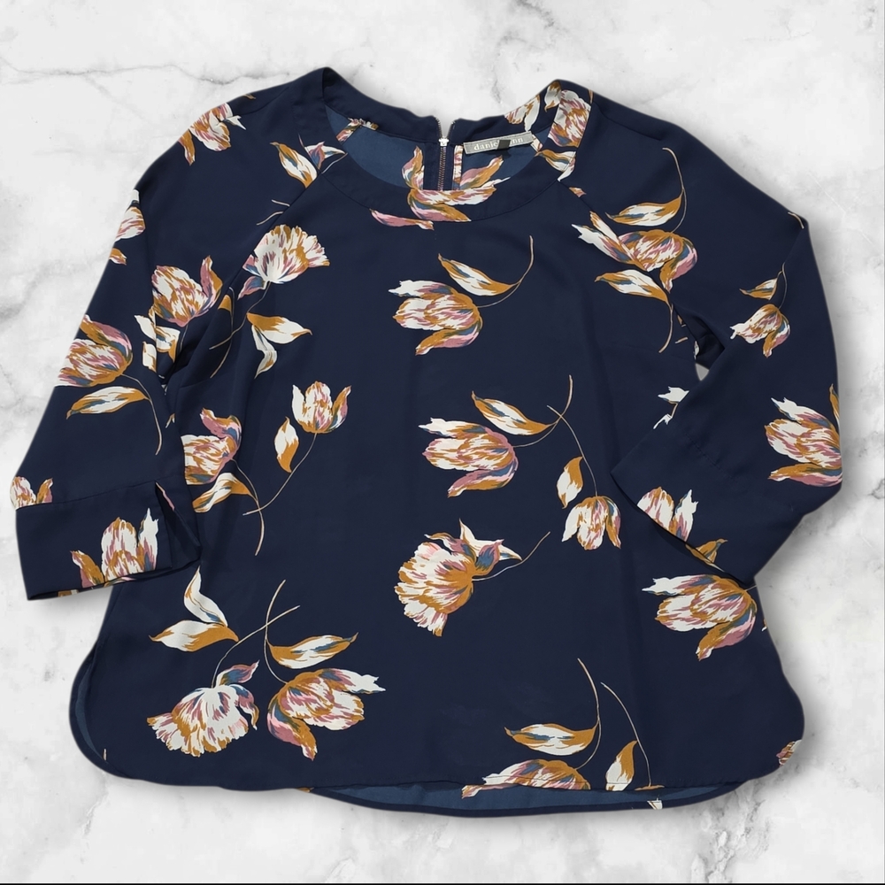 Daniel Rainn Floral Navy Women's Blouse Top Shirt Size Petite Medium (PM) C56